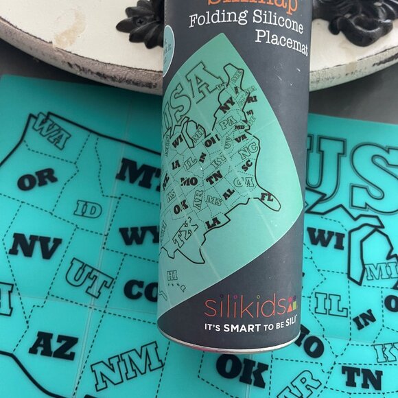 GoSili foldable silicone placemat - Picture 3 of 7